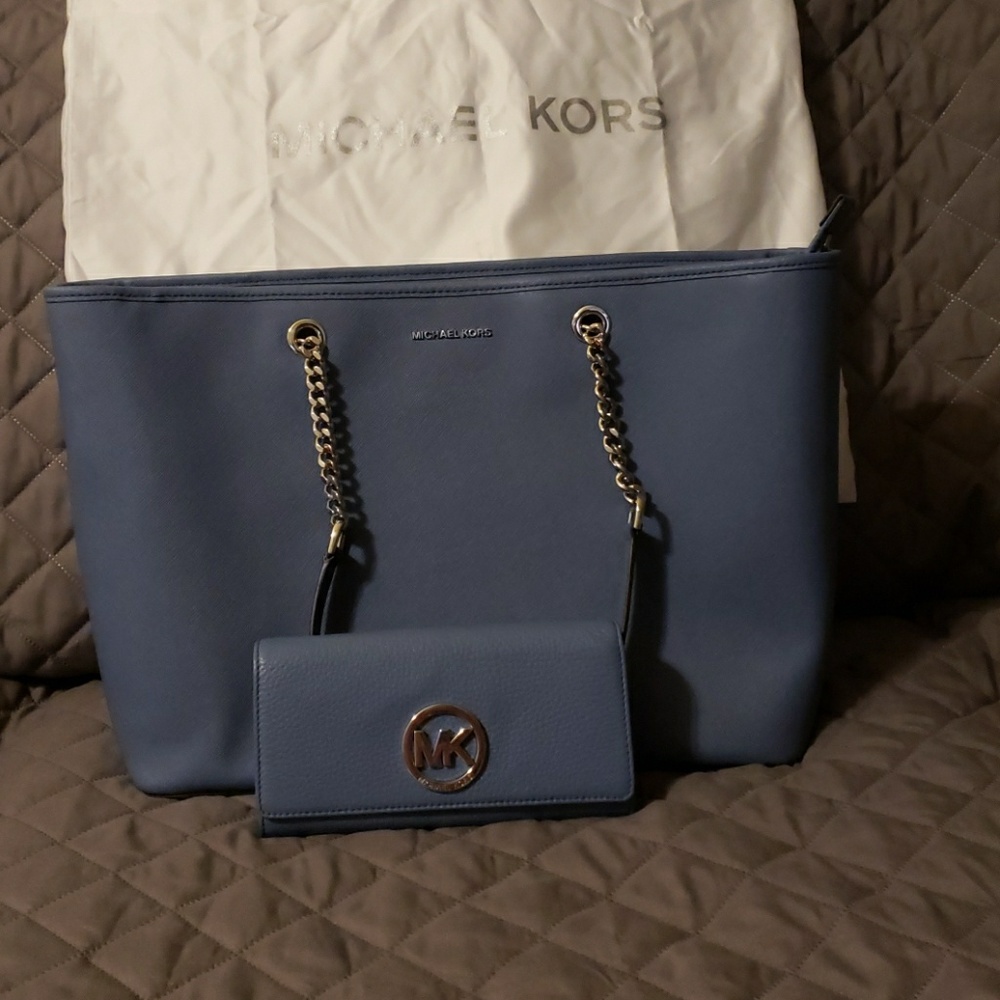 Michael Kors Tote Bundle